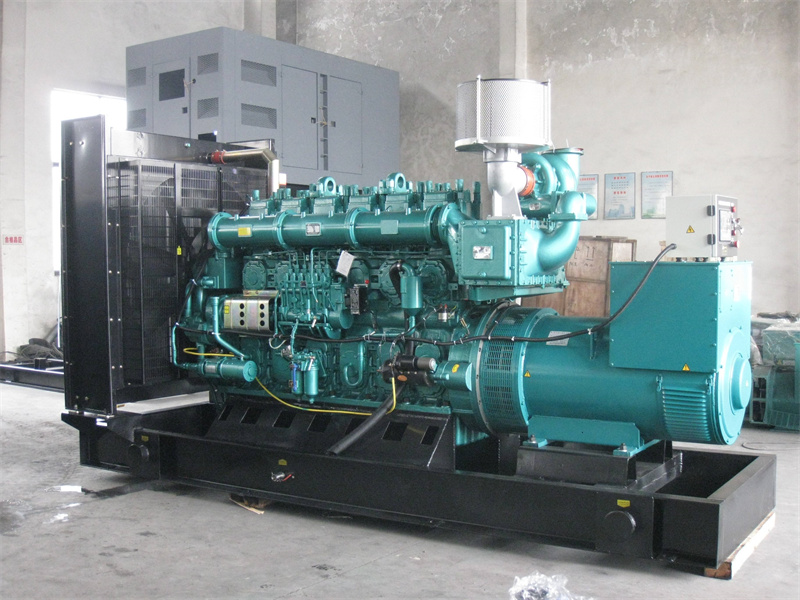 马尾200KW 柴油发电机的油耗是多少?