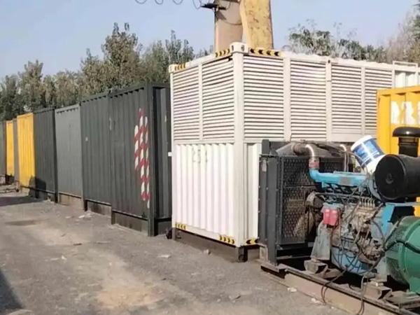 马尾200KW柴油发电机机组每小时油耗是多少?